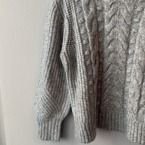 A New Day Cozy Cable Knit Pullover Crewneck Sweater in Heather Gray Size Large - Picture 3 of 8